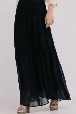 Hoss Intropia Saias-Romelia. Saia bordada Preto