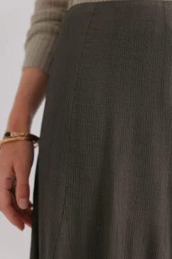 Hoss Intropia Saias-Rosário. Saia midi Verde