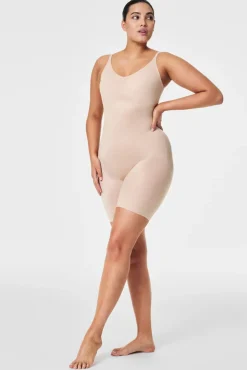 Spanx Roupa Interior-Shaping-Body in mittlerer Beinlänge Nude cru