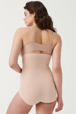 Spanx Roupa Interior-Shaping-Slip in Nude mit hohem Bund. cru