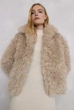 Pedro del Hierro Casacos-Sobretudo efeito pelo cacheado Beige