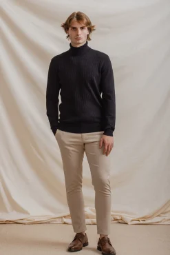 Celopman Camisolas-Suéter de gola alta com nó preto