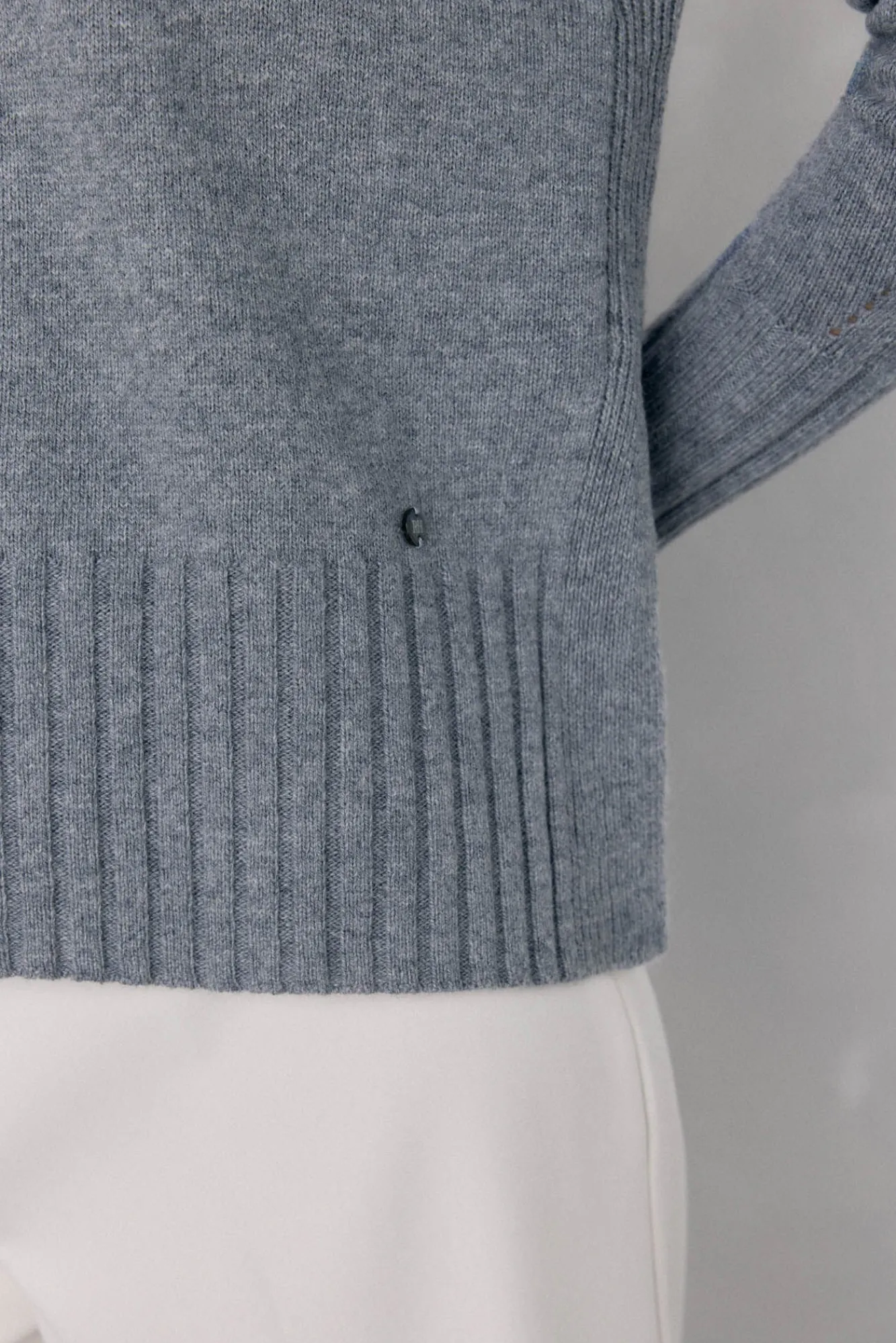 Pedro del Hierro Camisolas-Suéter de lã com gola e costura central Cizento