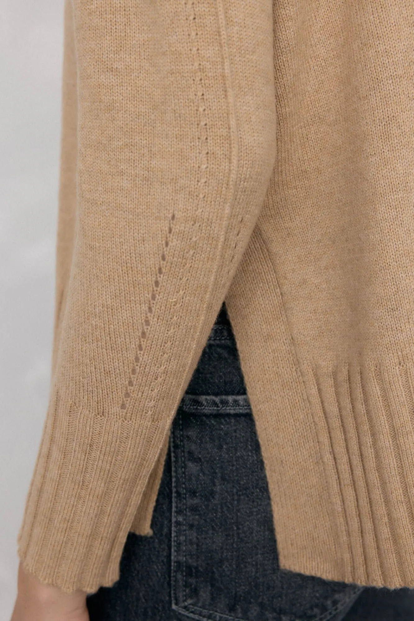 Pedro del Hierro Camisolas-Suéter de lã com gola e costura central Beige