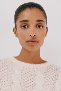 Cortefiel Camisolas-Suéter de oitos malha. Ecru