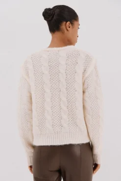 Cortefiel Camisolas-Suéter de oitos malha. Ecru