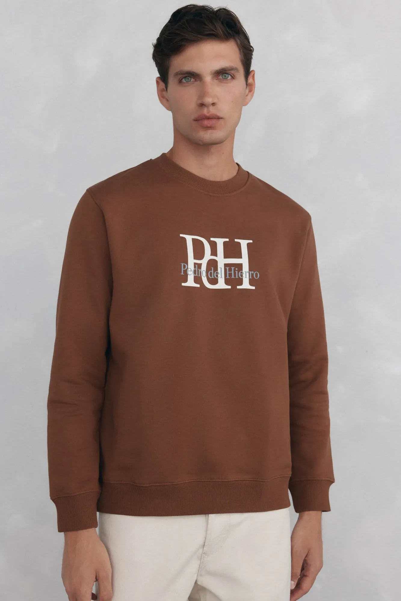 Pedro del Hierro Sweatshirts-Sweatshirt com gola caixa redonda e logo grande Marrom