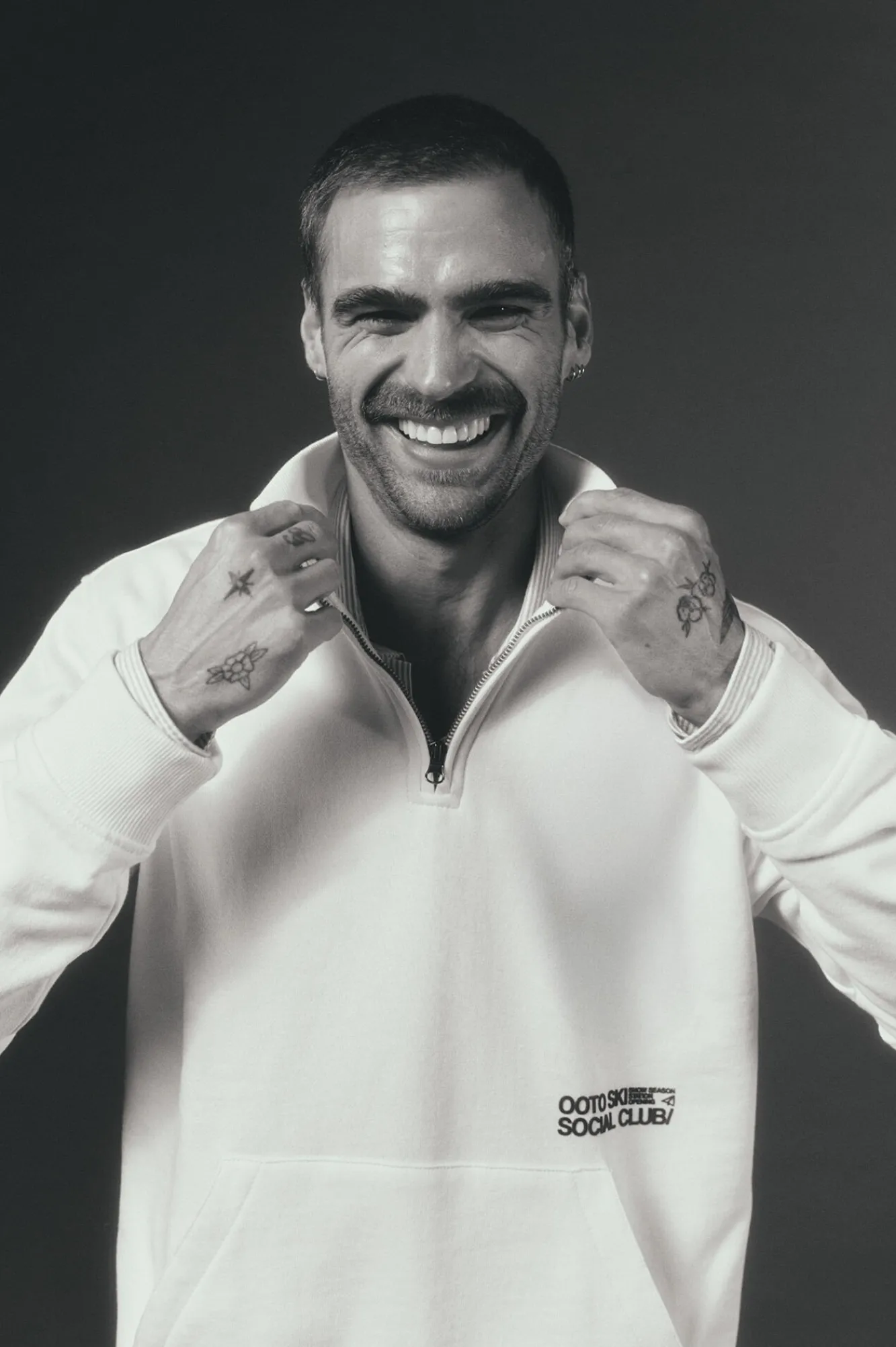 OOTO Sweatshirts-Sweatshirt com gola de fecho-éclair Branco