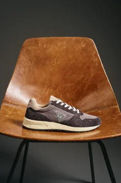 OOTO Sneakers-Tênis de pele e tecido Cinzento