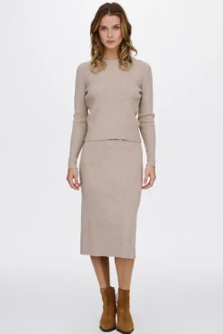 Vila T-Shirts-Top de malha canelada. Castanho