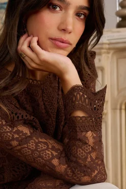 Polín Et Moi T-Shirts-Top de renda Alda Castanho