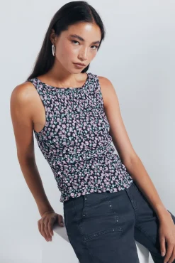Springfield T-Shirts-Top floral ajustado preto