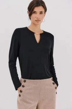 Cortefiel T-Shirts-Top peça dourada com decote Preto