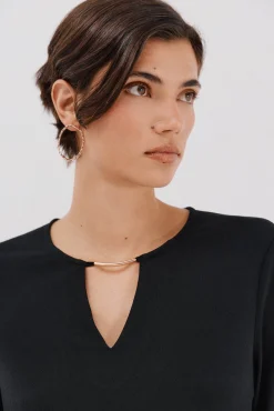 Cortefiel T-Shirts-Top peça dourada com decote Preto