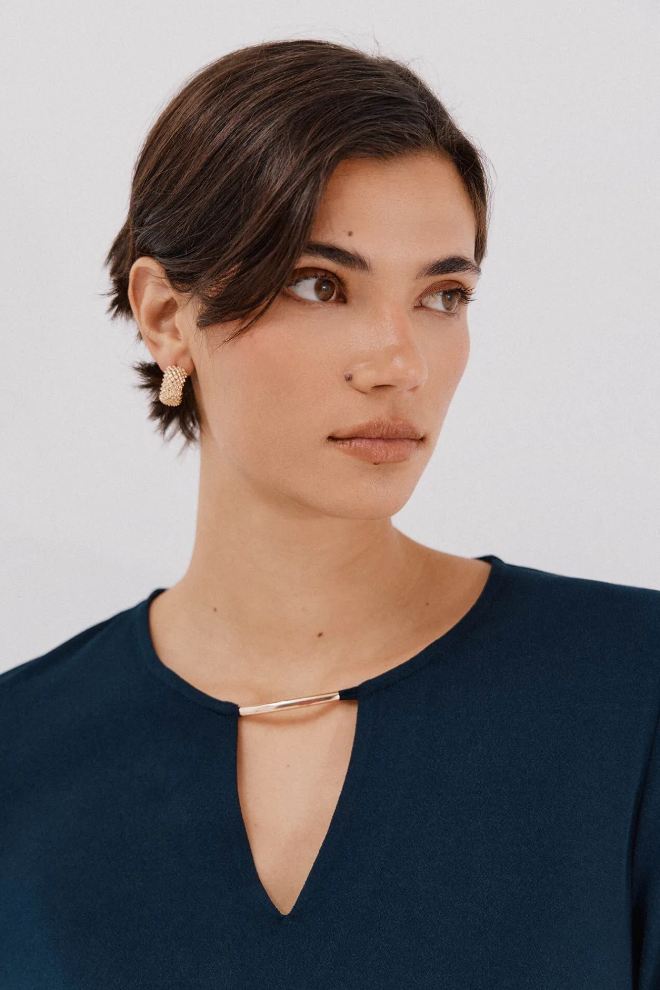 Cortefiel T-Shirts-Top peça dourada com decote Azul