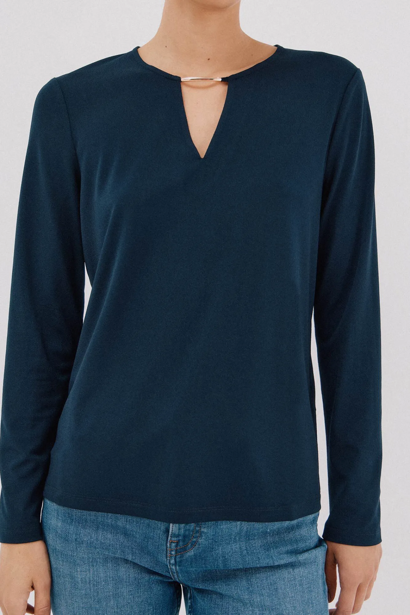 Cortefiel T-Shirts-Top peça dourada com decote Azul