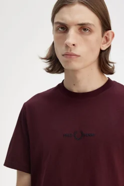 Fred Perry T-Shirts-T-shirt bordada Granada