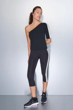 Dash and Stars T-Shirts-T-shirt com decote assimétrico bicolor preto