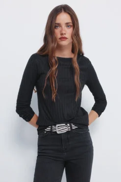 Springfield T-Shirts-T-shirt com decote canoa canelado preto