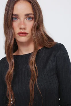 Springfield T-Shirts-T-shirt com decote canoa canelado preto