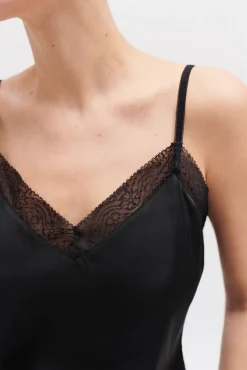 Caroll T-Shirts-T-shirt de lingerie Preto