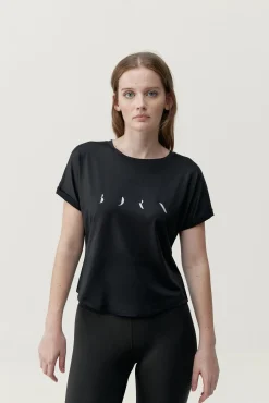 Born Living Yoga T-Shirts-T-shirt desportiva Azami Black preto