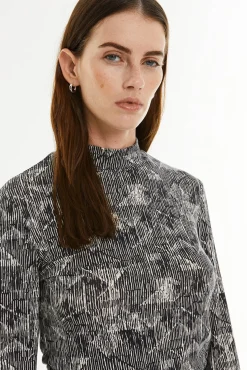 System Action T-Shirts-T-shirt estampada preto