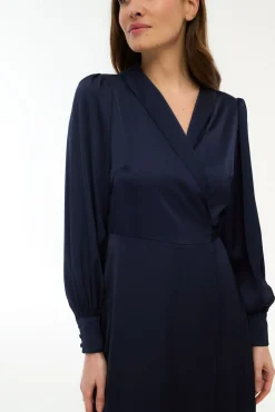 Vila Vestidos-Vestido midi envolvente em cetim Azul