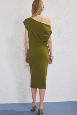 Trendyol Vestidos-Vestido midi franzido verde
