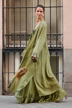 Hoss Intropia Sobretudos-Zena. Quimono bordado Verde